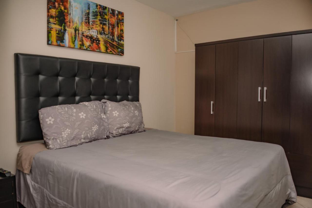 Calle 10 Suites Медельин Экстерьер фото
