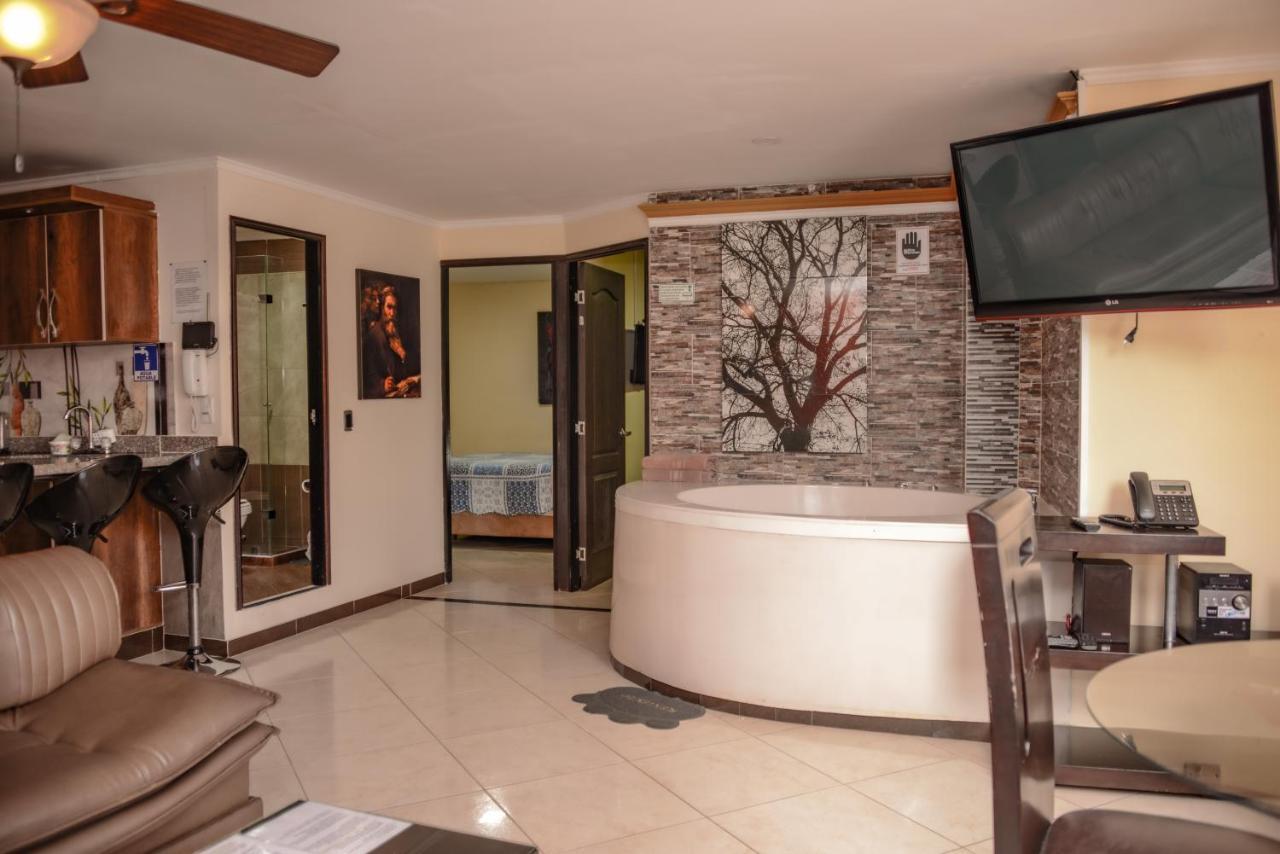 Calle 10 Suites Медельин Экстерьер фото