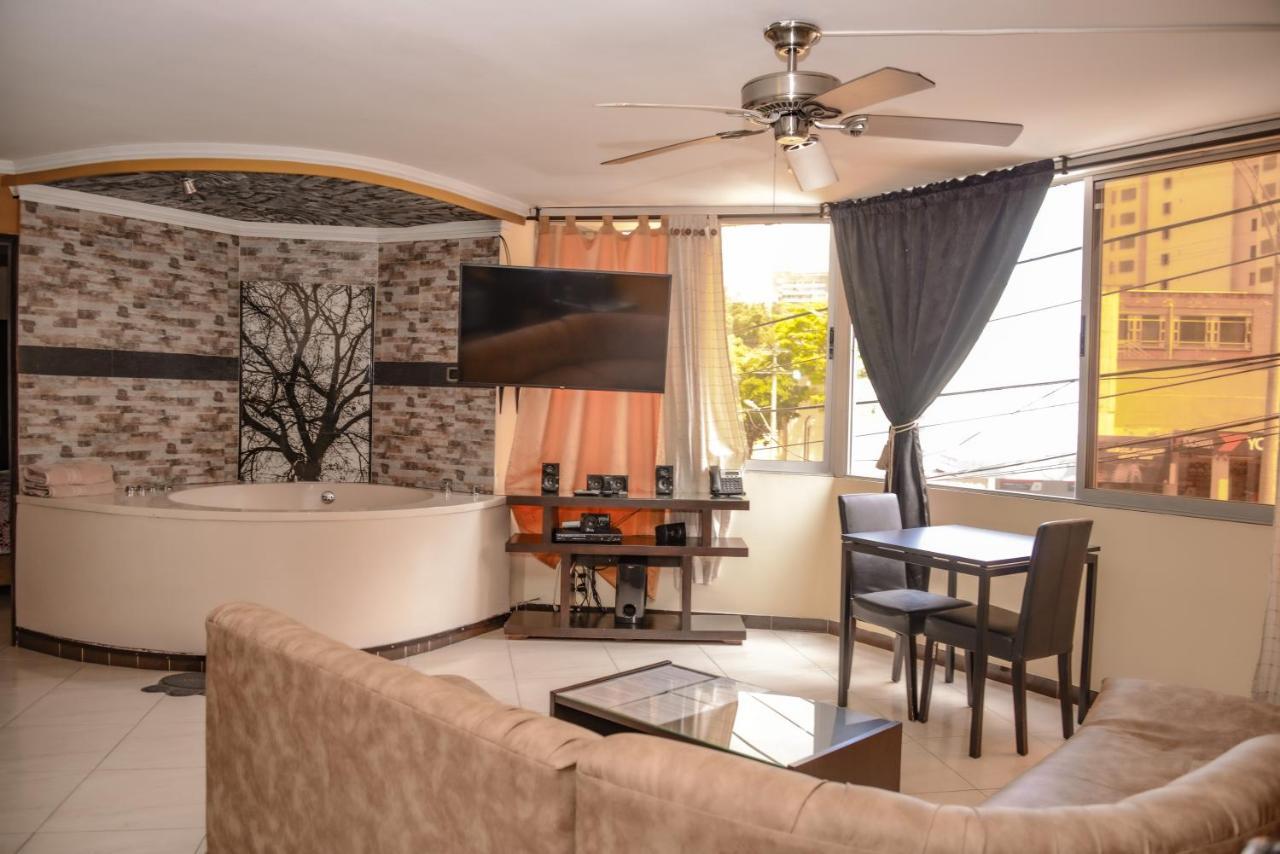 Calle 10 Suites Медельин Экстерьер фото