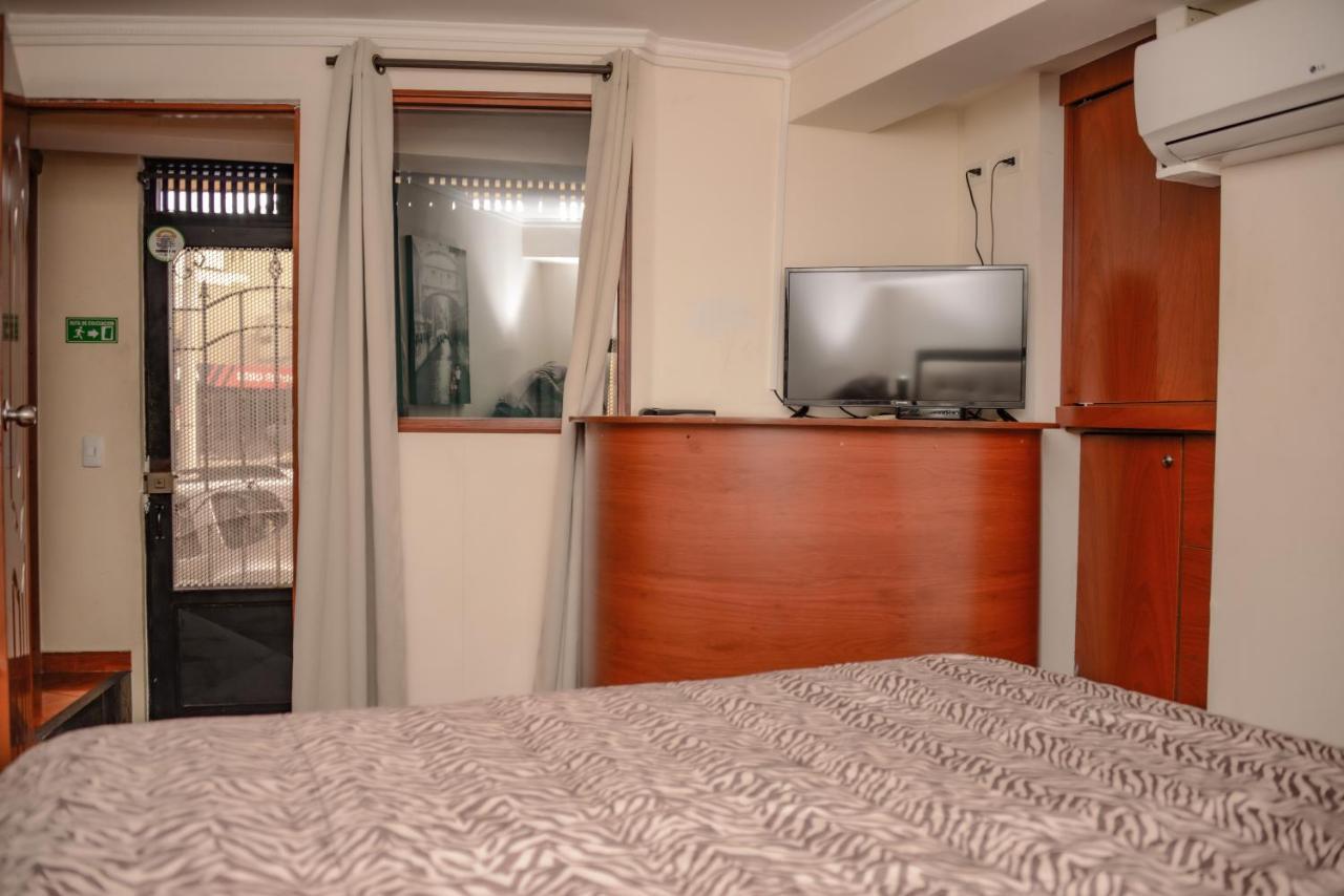 Calle 10 Suites Медельин Экстерьер фото