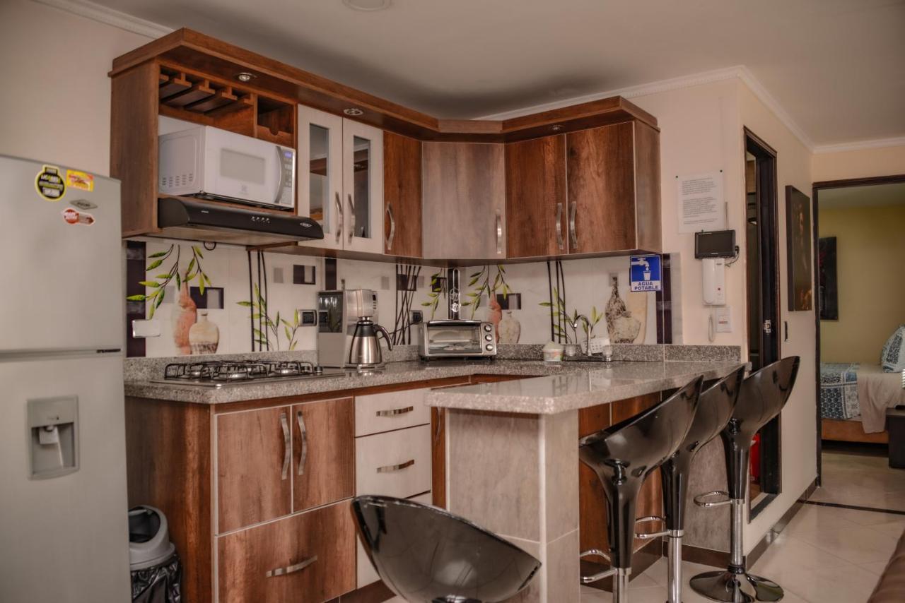 Calle 10 Suites Медельин Экстерьер фото