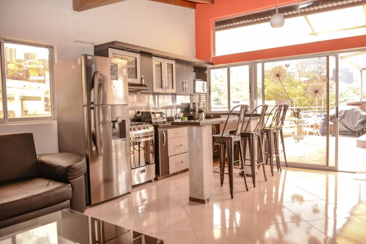 Calle 10 Suites Медельин Экстерьер фото
