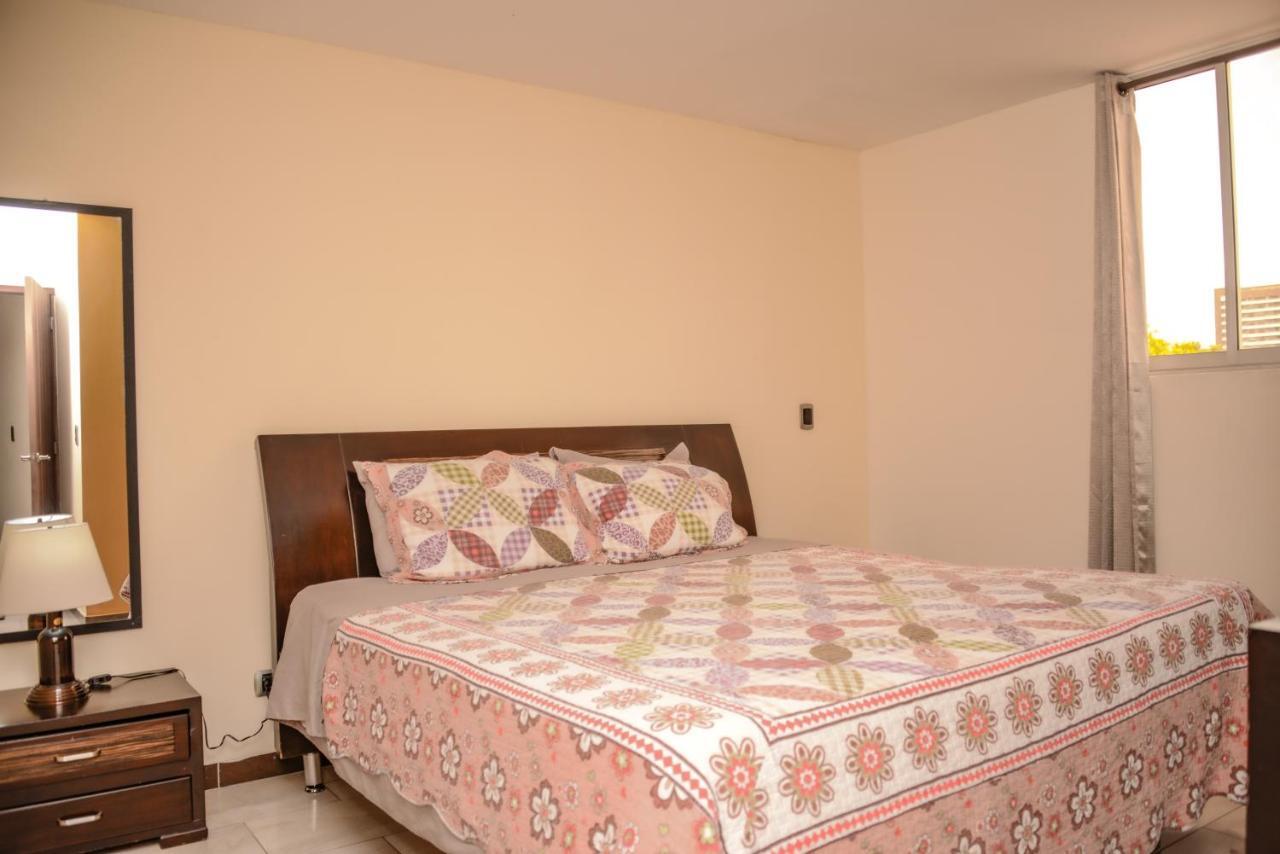 Calle 10 Suites Медельин Экстерьер фото