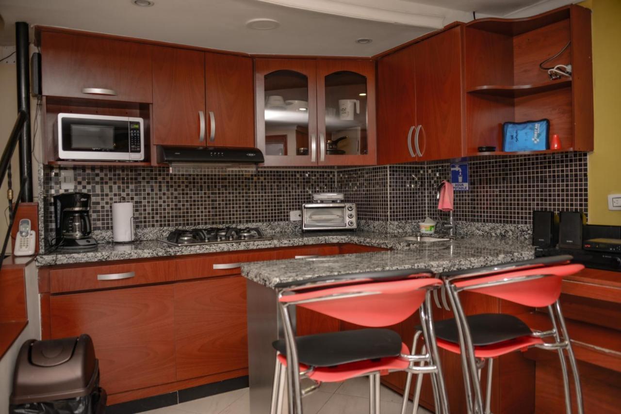 Calle 10 Suites Медельин Экстерьер фото